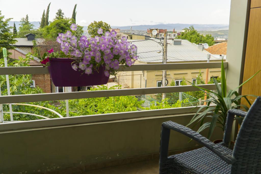 4Bd Appartaments With Cozy Garden ティビリシ エクステリア 写真