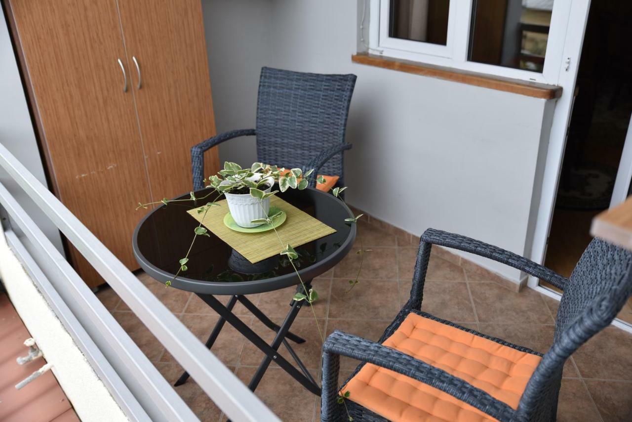 4Bd Appartaments With Cozy Garden ティビリシ エクステリア 写真